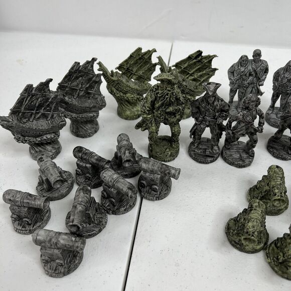 Disney Pirates of the Caribbean Dead Man's Chest Chess Incomplete Set 31 Pieces - Picture 4 of 5